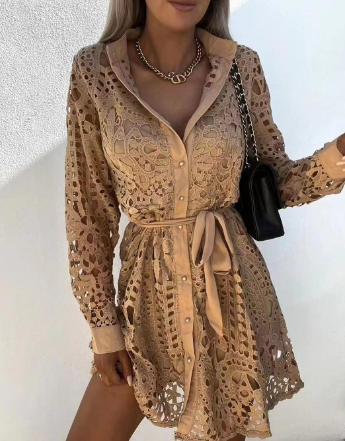 Mc | Wide V-neck dress with long sleeves