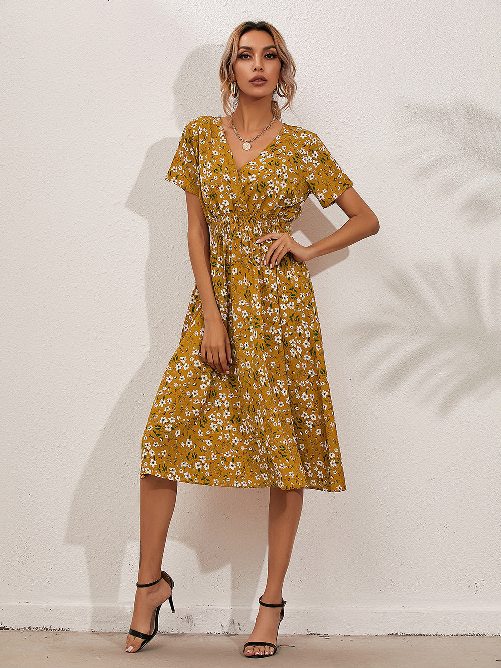 LP | Elegant summer dress with floral print