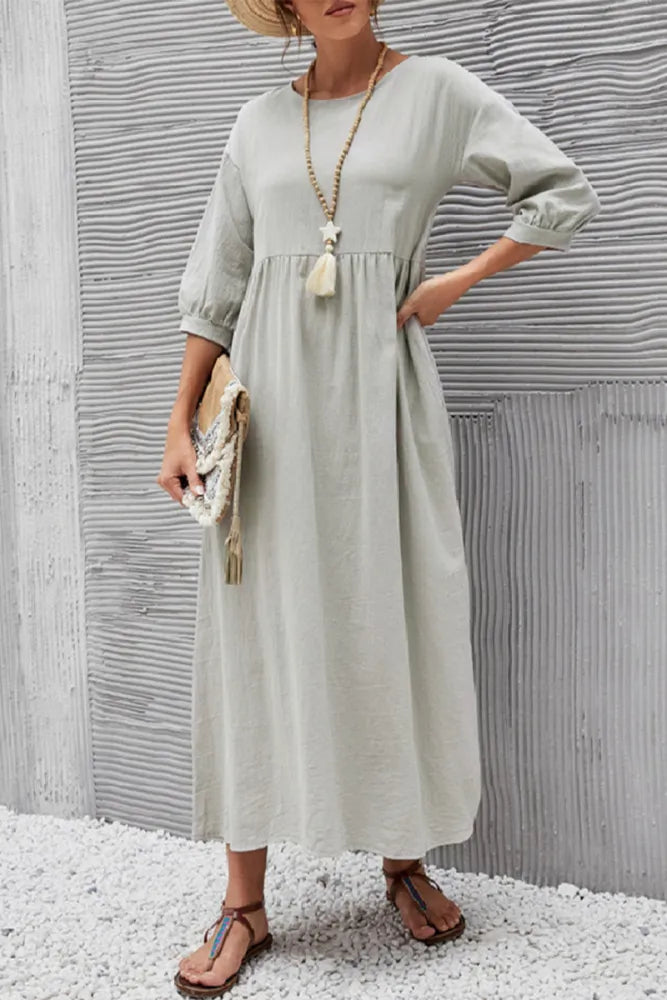 Mc | Simple casual dress with O-neckline and A-line.