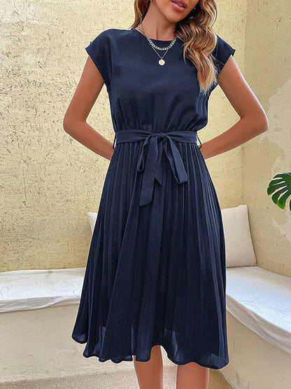Mc | Short-sleeved summer dress with pleats