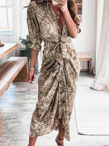 Mc | Elegant casual dress with V-neck and waist belt