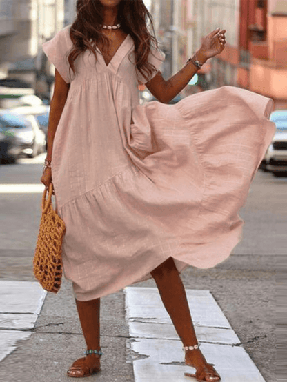 LP | V-neck dress in 100 percent cotton and loose fit