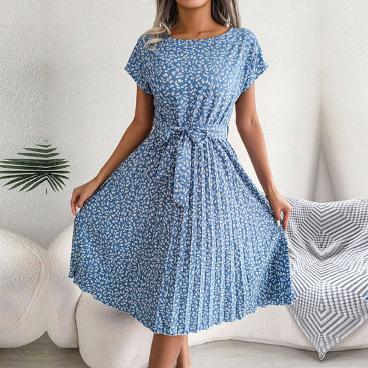 Women's casual summer dress with relaxed print design