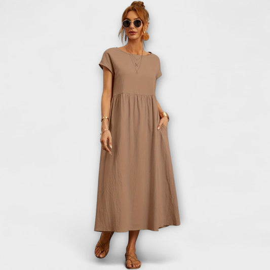 Spring long dress with short sleeves in a light and feminine style