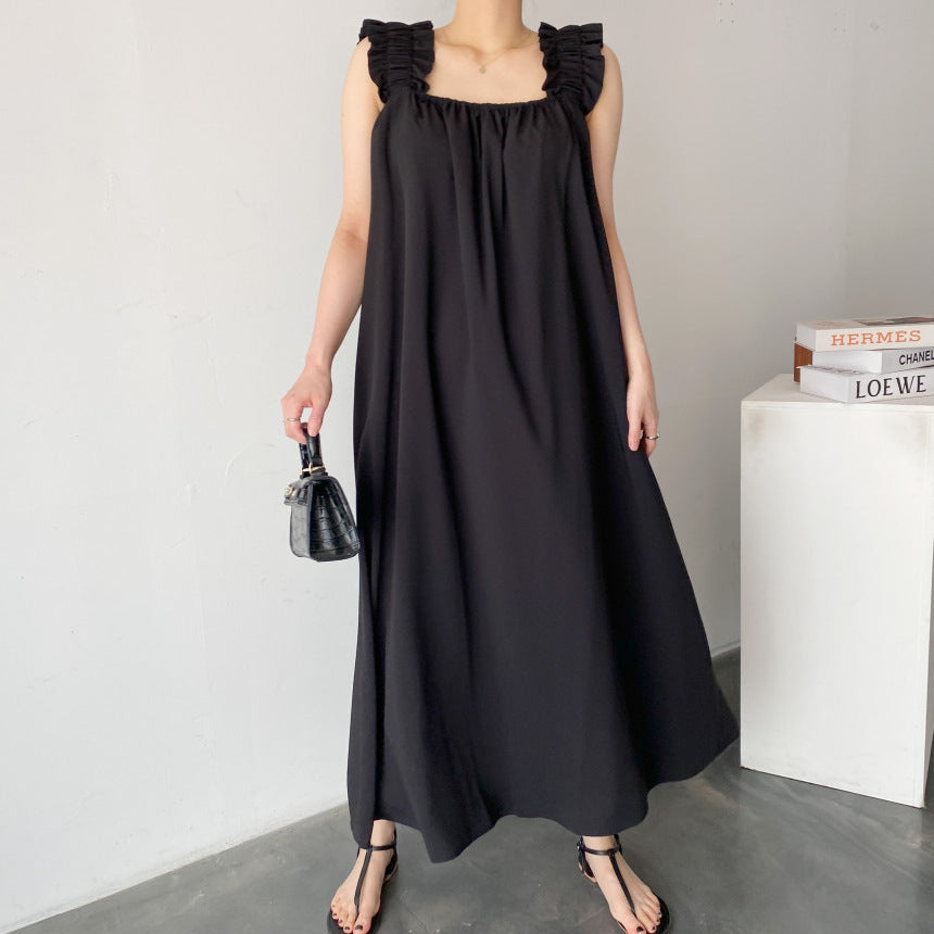 Fashionable dress with print and slit