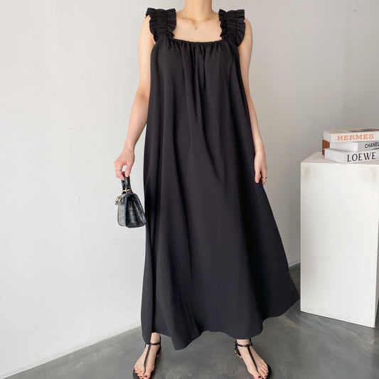 Fashionable dress with print and slit