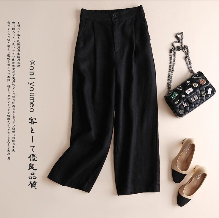 Modern and minimalist Pants