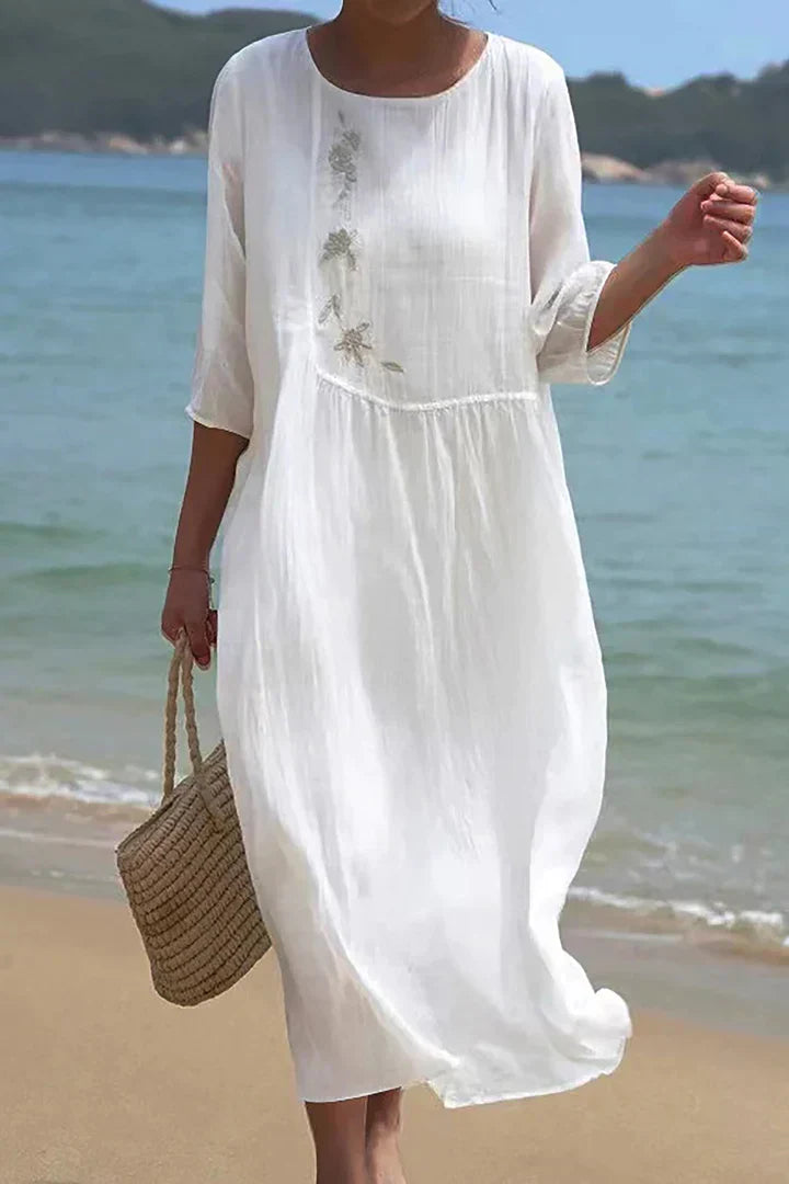 LP | Linen dress with round neckline and embroidery details