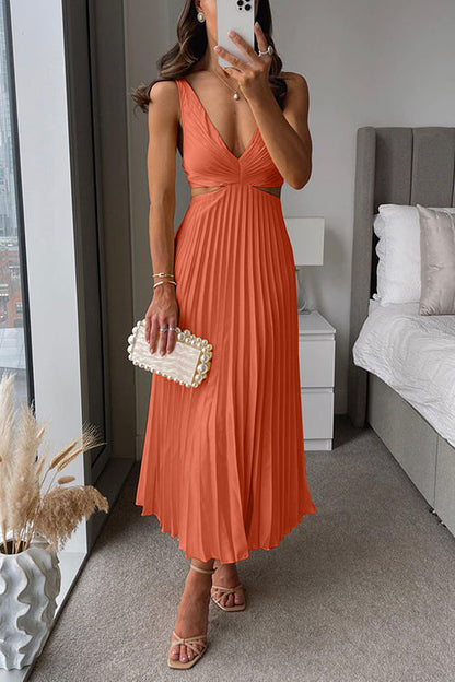 LD | Pleated maxi dress with waist detail