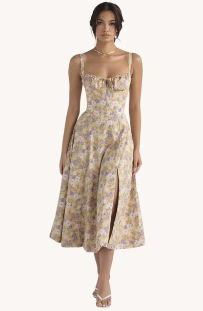 Lotte | Waist shaping dress