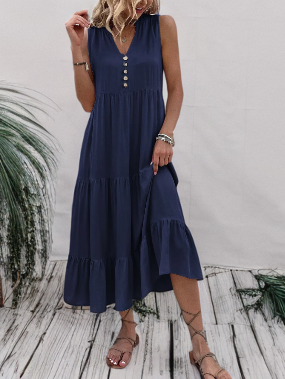 LP | Plain dress with ruffle hemline