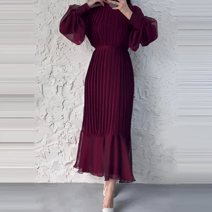 LP | Elegant and timeless pleated dress