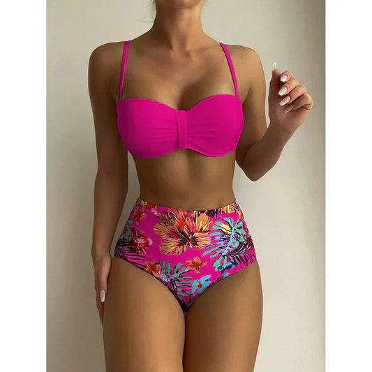 Chic bikini with high waist and floral pattern