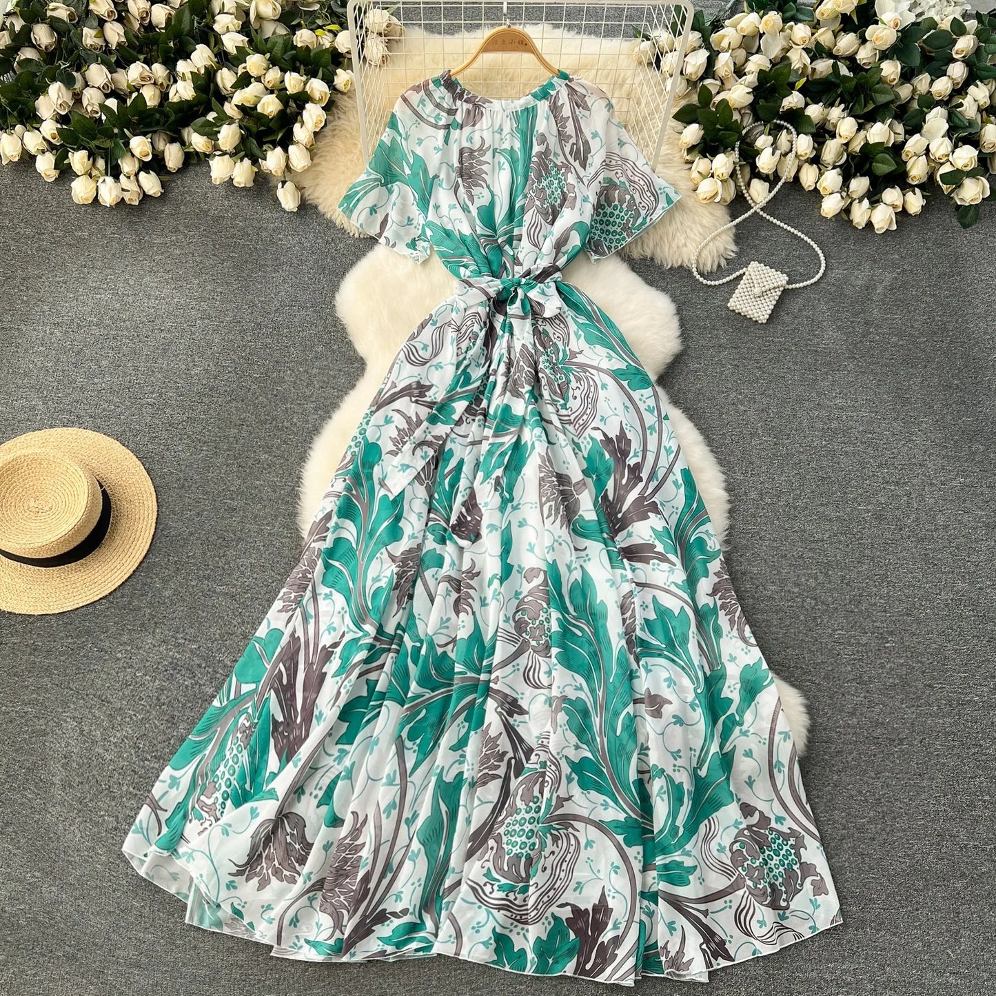 LP | Elegant dress with print