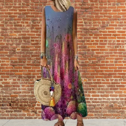 Mc | Long dress with round neckline and floral pattern.