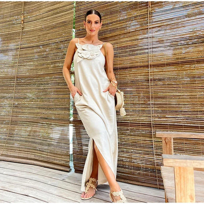 Mc | Maxi dress with slit and pockets in linen blend with floral decoration