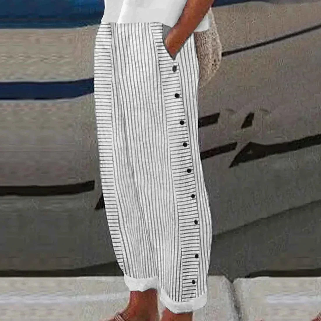 Comfortable summer pants with stripe pattern