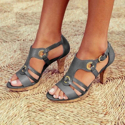 Cruz - this season's trendy sandal (stability comfort+heel)!