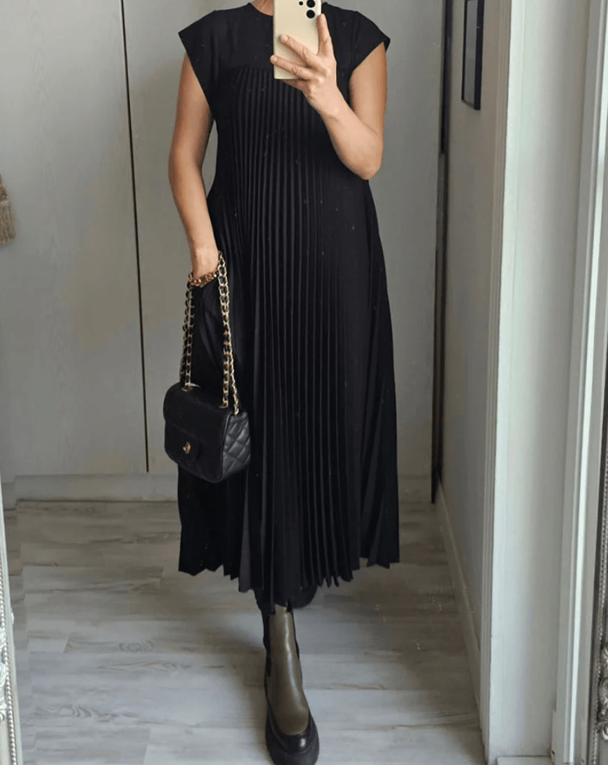 LP | Relaxed and elegant winter dress by Ophelia