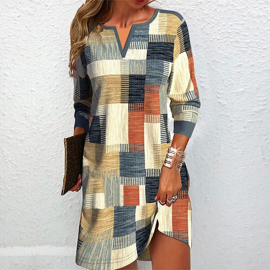 LP | Casual mini dress with v-neck and long sleeves