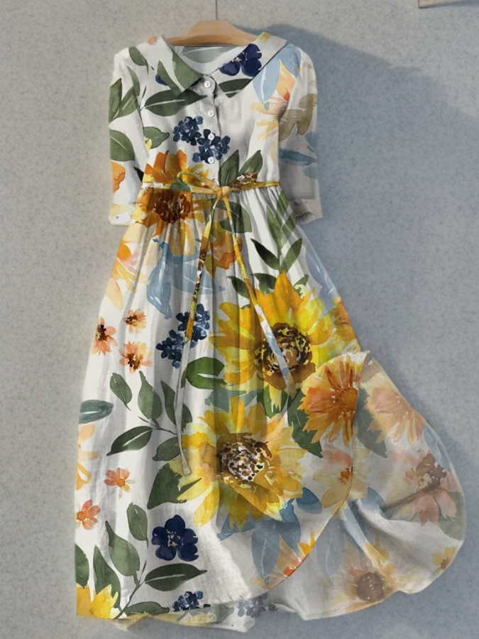 LP | Vintage dress with floral pattern and ribbons