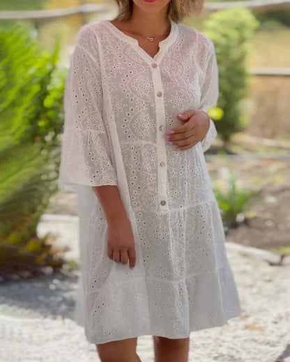 LP | One-color lace evening dress with ruffles