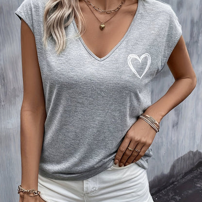 T-shirt with heart print - V-neck and short sleeves for added convenience