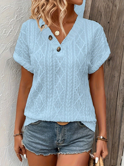 T-shirt with buttons and V-neck - Textured fabric and short sleeves