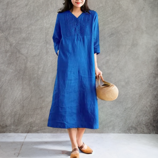 LP | Casual, loose-fitting dress with a vintage feel