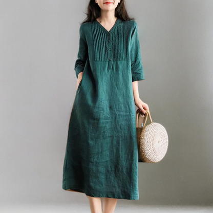 LP | Casual, loose-fitting dress with a vintage feel