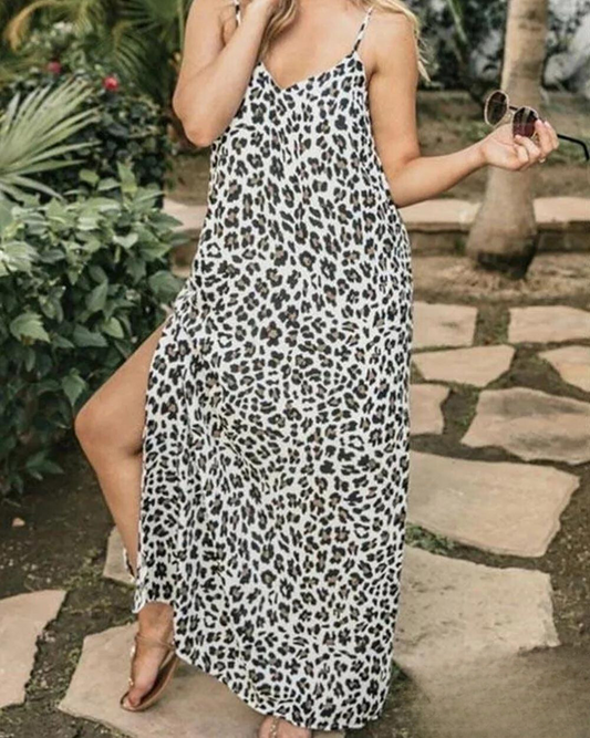 V-neck dress with leopard print and thin straps