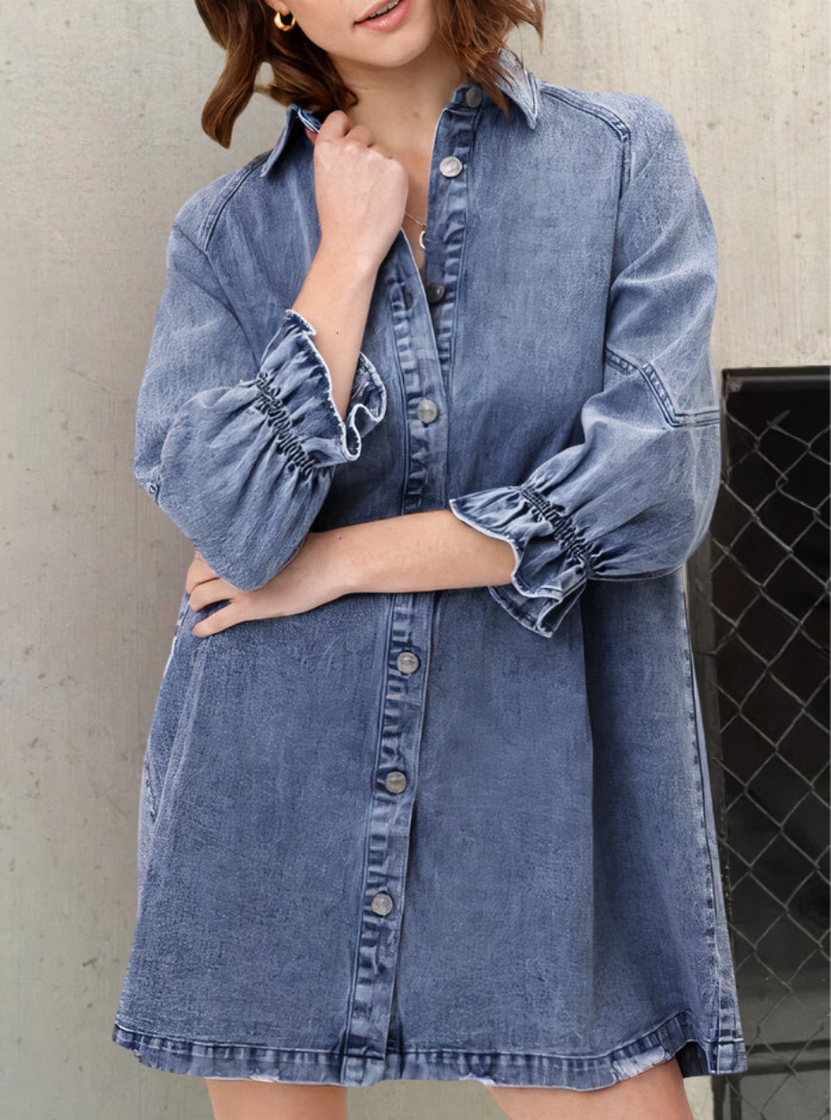 Mc | Denim dress with long sleeves.