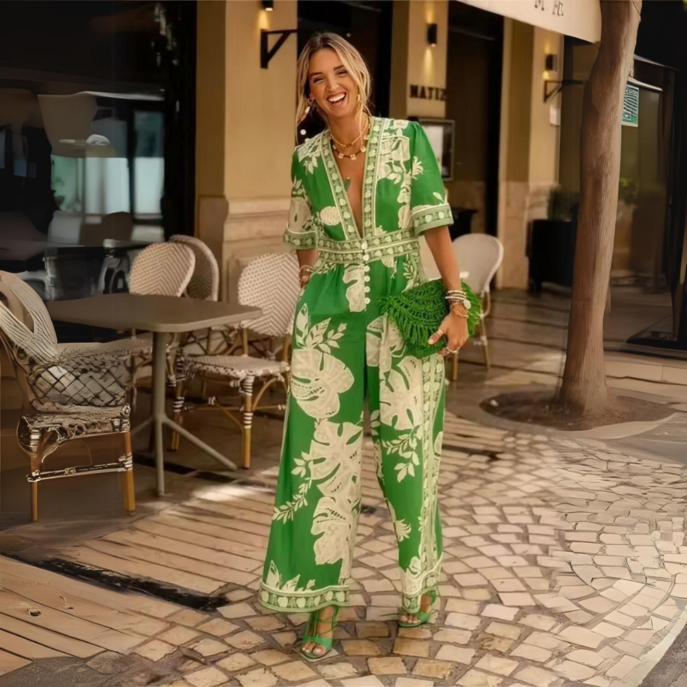 Violet - Elegant, detailed jumpsuit