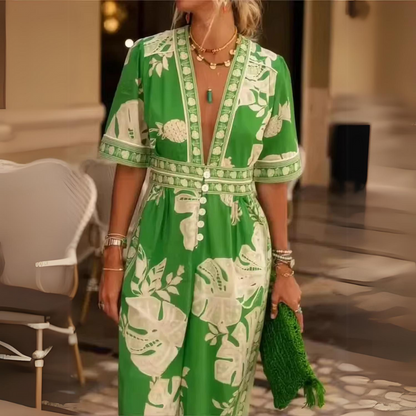 Violet - Elegant, detailed jumpsuit