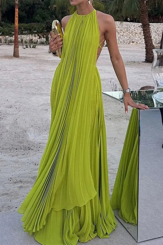 LD Long dress with open back and straps in a modern design
