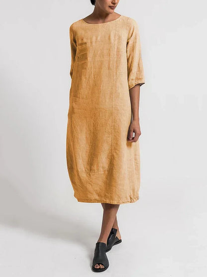 LP | One-color casual dress with round neckline and 3/4 sleeves