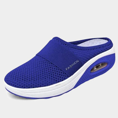 LP | Timelessly elegant universal garment