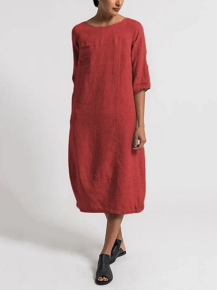 LP | One-color casual dress with round neckline and 3/4 sleeves
