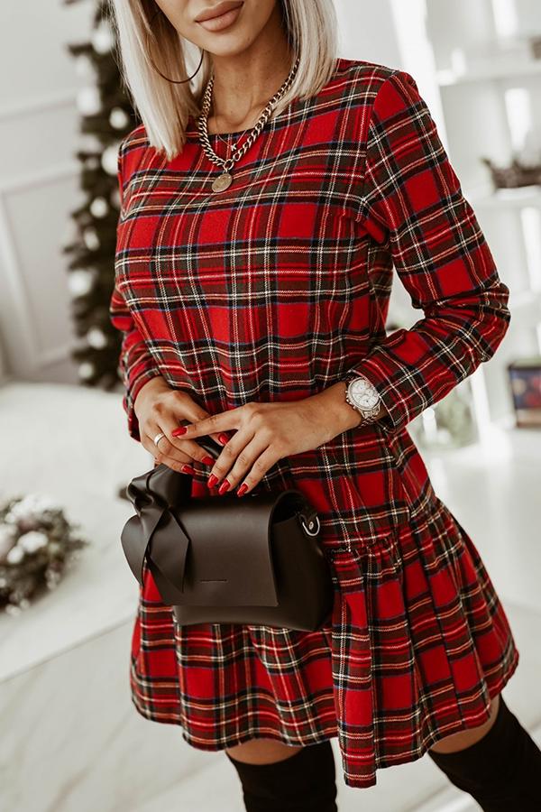 LP | Fashionable fitted mini dress with long sleeves, plaid pattern and round neckline