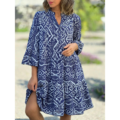 LP | Loose fit dress with v-neck and print