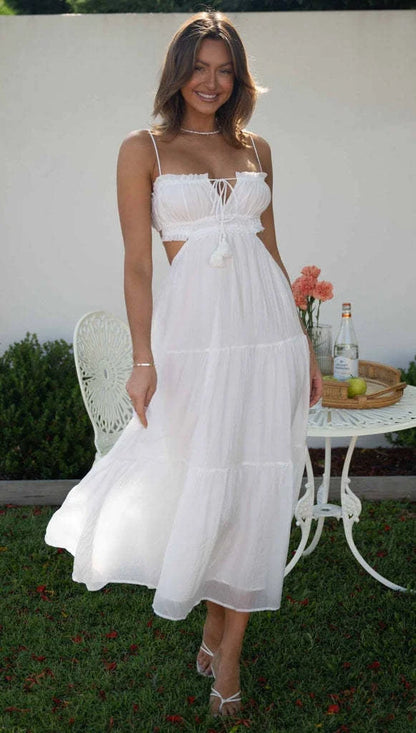 Sleeveless maxi dress with seams and ruffles