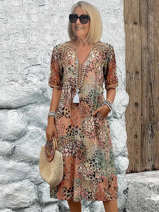 Half-length dress with a striking design and modern styling
