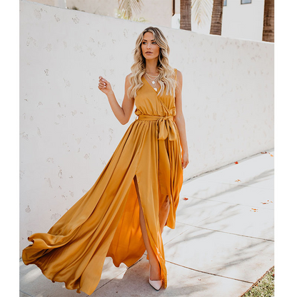 LP | Long dress with plunging neckline, sleeveless, with buttoned belt