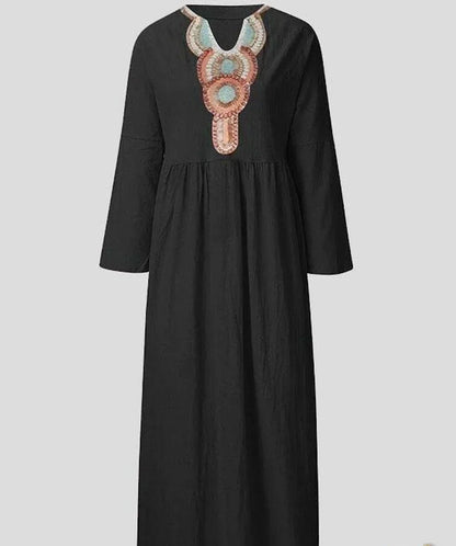 LD Leisure dress with long sleeves and V-neckline