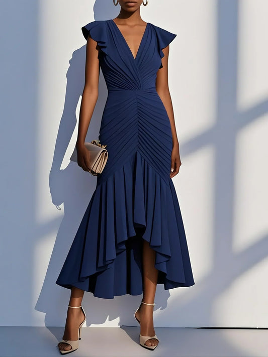 Elegant midi evening dress with neckline with ruffles and short sleeves