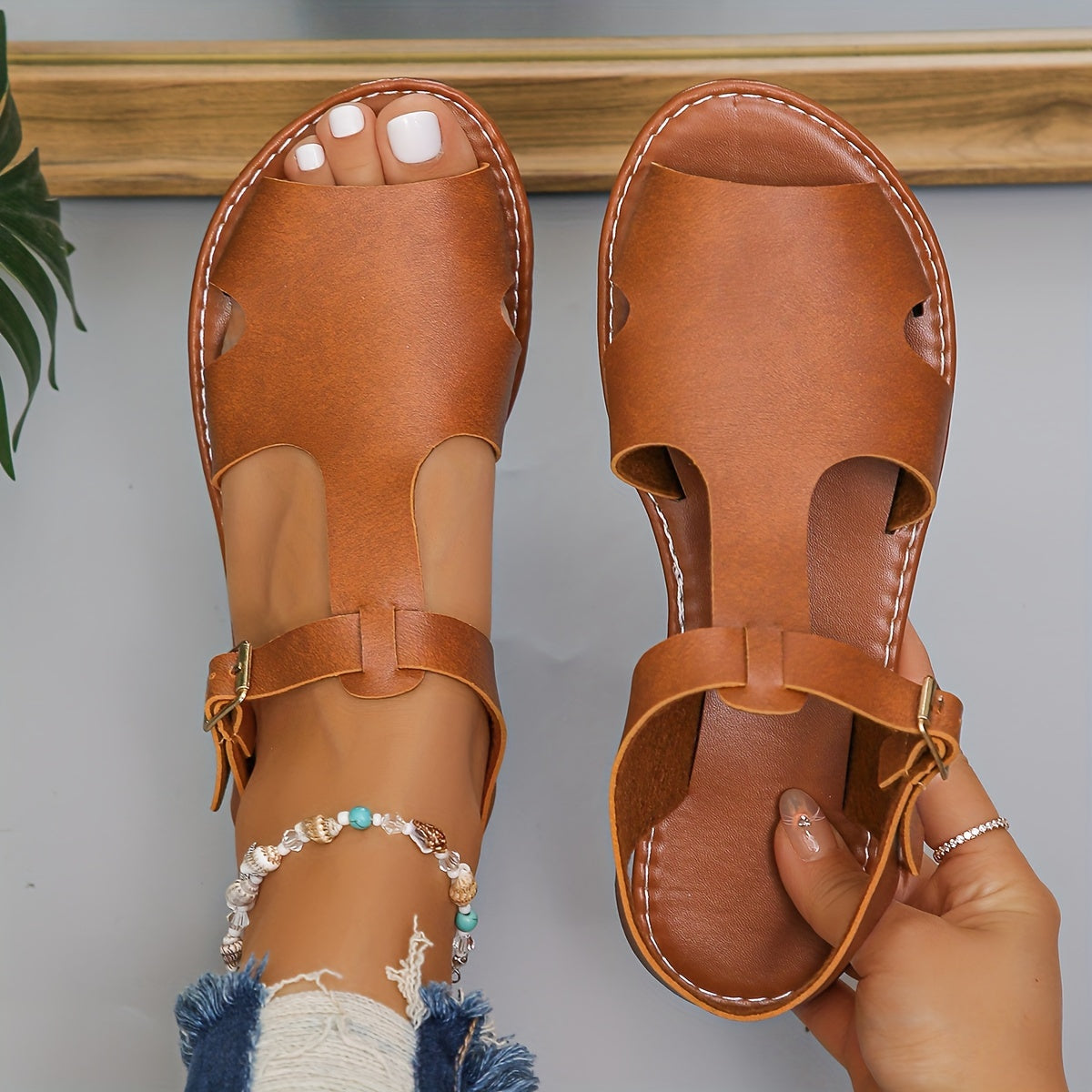 LP | Head relaxed and elegant