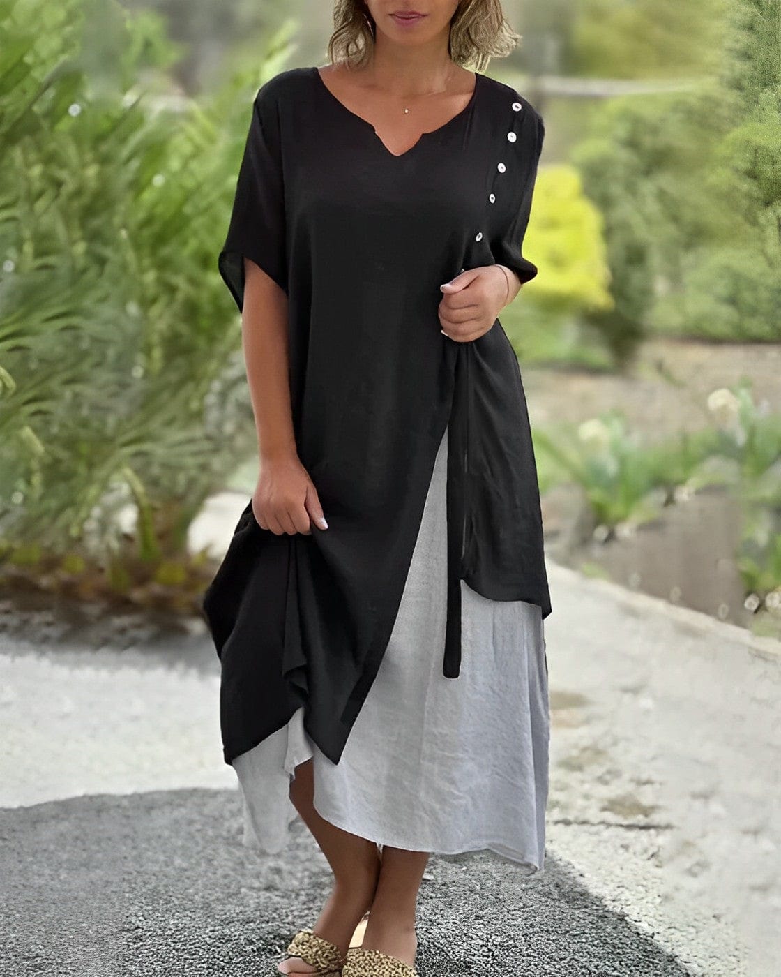 LP | Asymmetrical dress with short sleeves