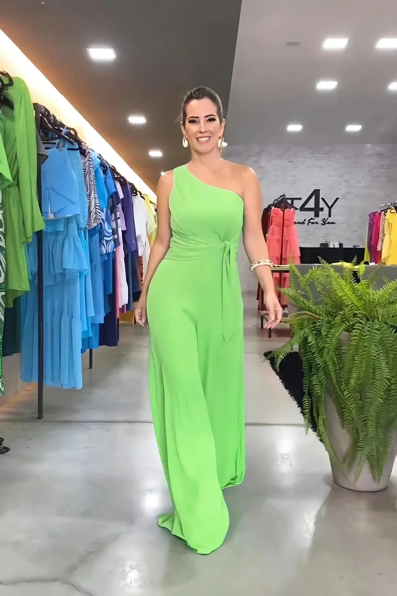 LP | Fashionable one-shoulder jumpsuit