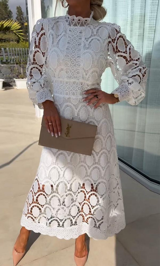 LP | Catherine Elegant and tailored winter dress