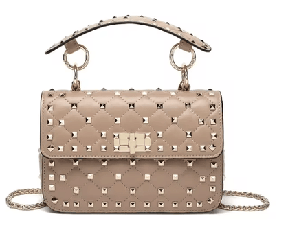 LP | Fashionable shoulder bag with chain